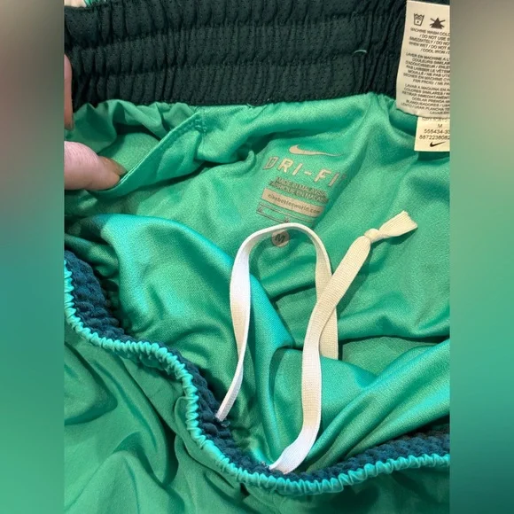 Nike Dri Fit Running Short for women’s sz Medium - Picture 4 of 9